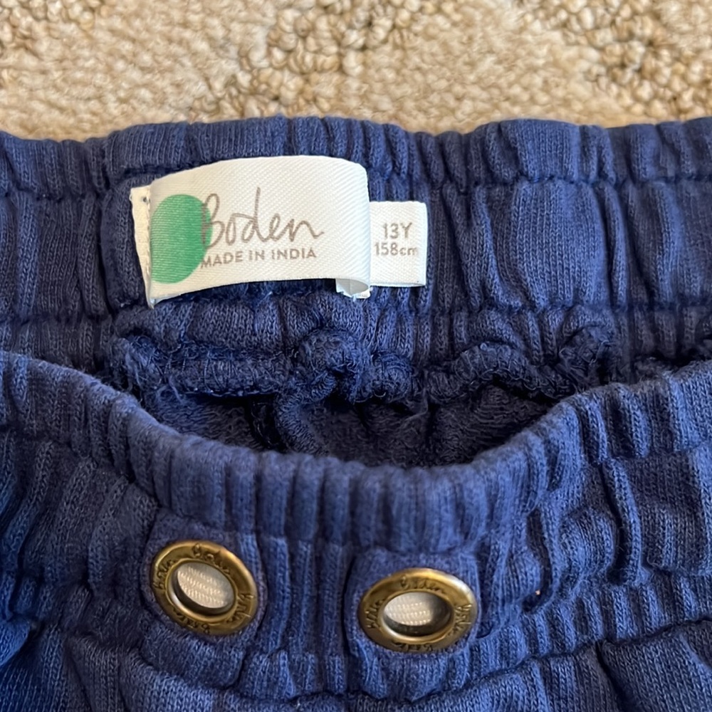 Pants - Picture 6 of 8